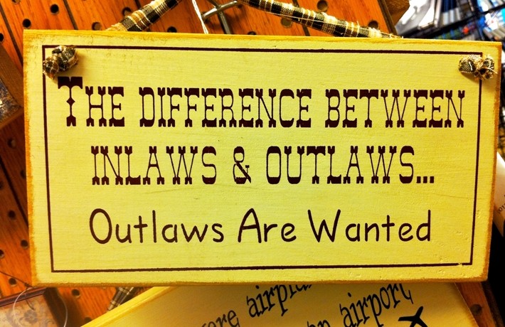 Inlaws and outlaws, Nicholasngkw/Flickr.com